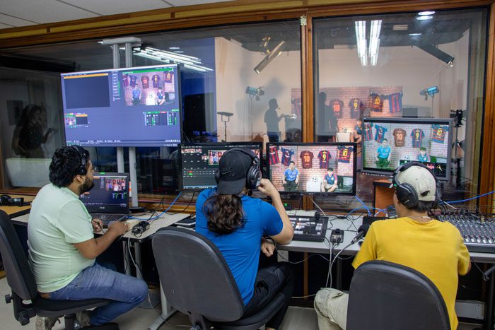 Talleres gratuitos para niños, jóvenes y adultos en Ulibro 2022